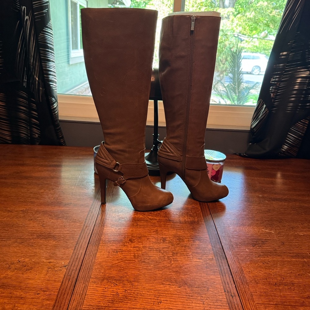 Jessica Simpson Heeled Boots in Bourbon and Winter Haze